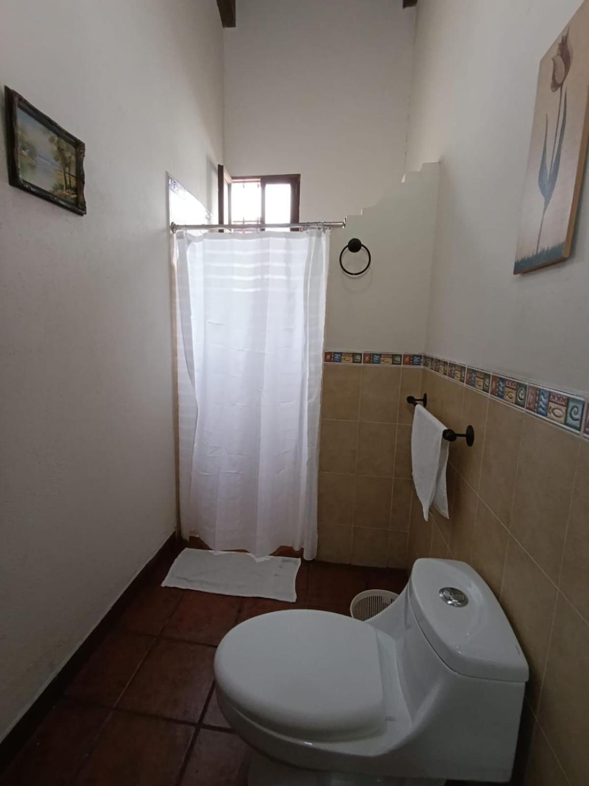 Отель Donde Lico Антигуа-Гватемала Экстерьер фото